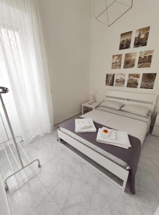 Casa Di Susy Bed & Breakfast เนเปิลส์ ภายนอก รูปภาพ